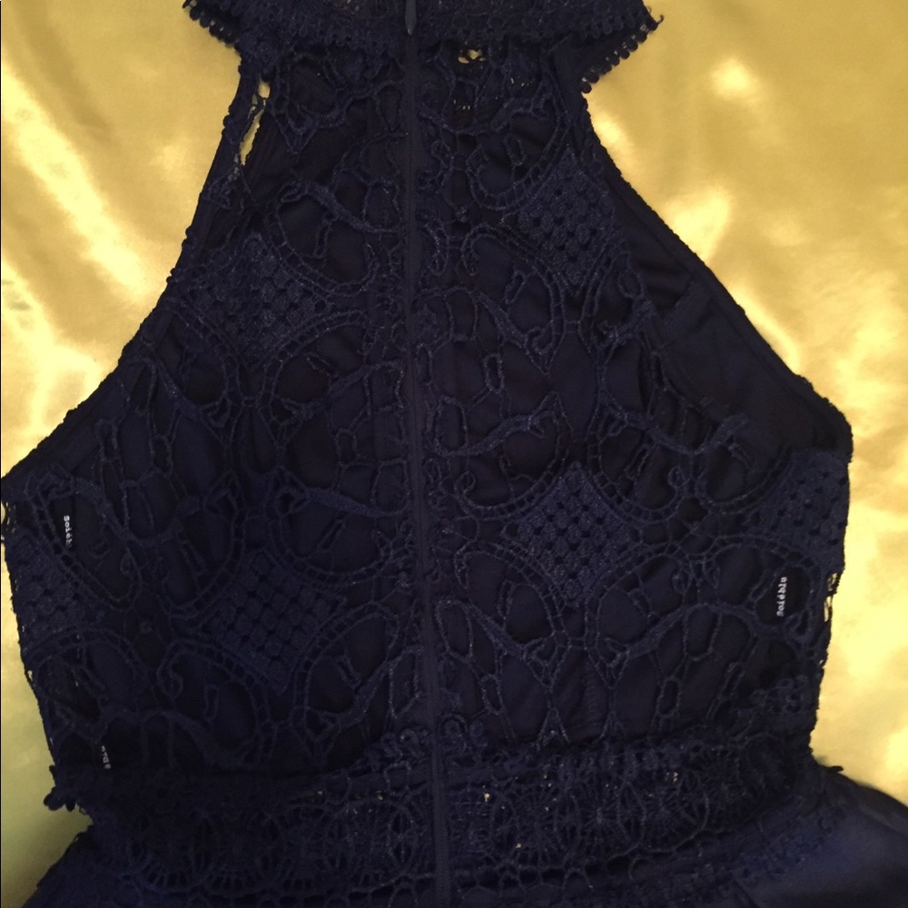 Dress - Picture 3 of 3
